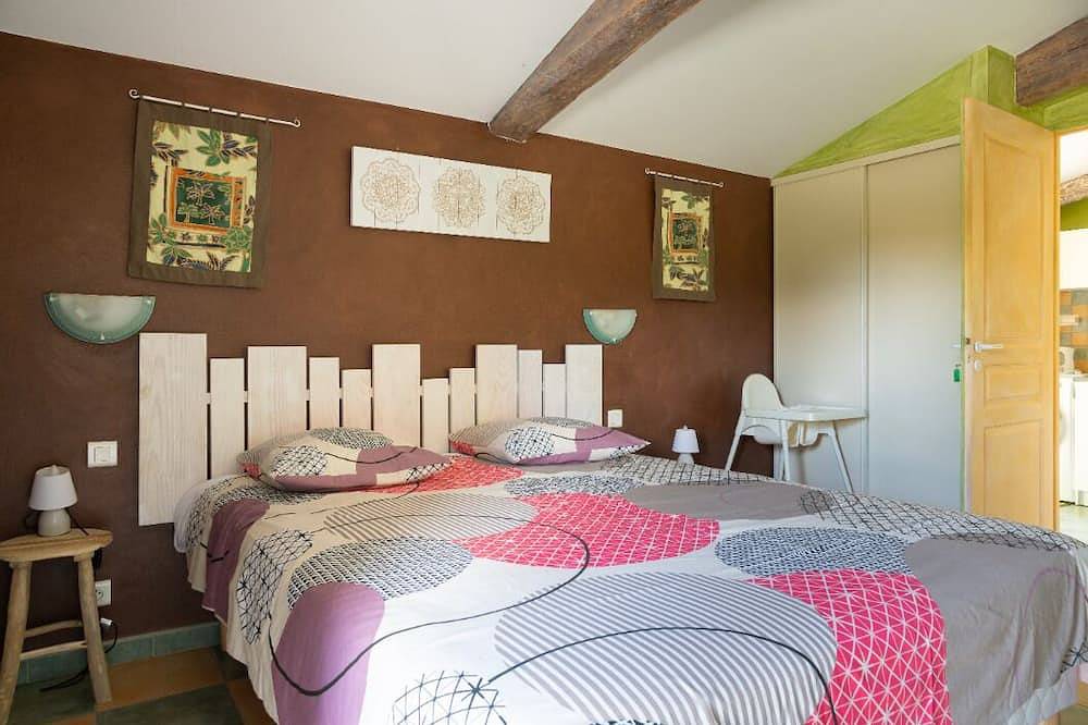 The \"Gîtes de L'Oda\": Class 2 * with heated indoor pool !!! in Le Poiré-sur-Vie, Loire Valley