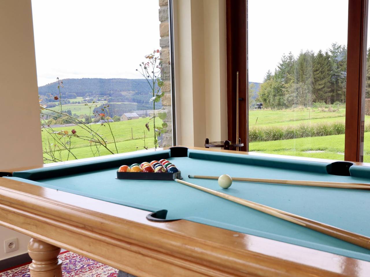 Luxus-Ferienwohnung mit Schwimmbad und Sauna in Stoumont, Lüttich und Umgebung