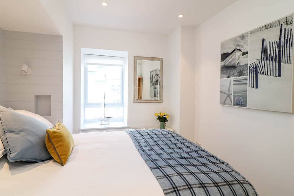 Sea Point, family friendly, luxury holiday cottage in Exmouth in Exmouth, Devon