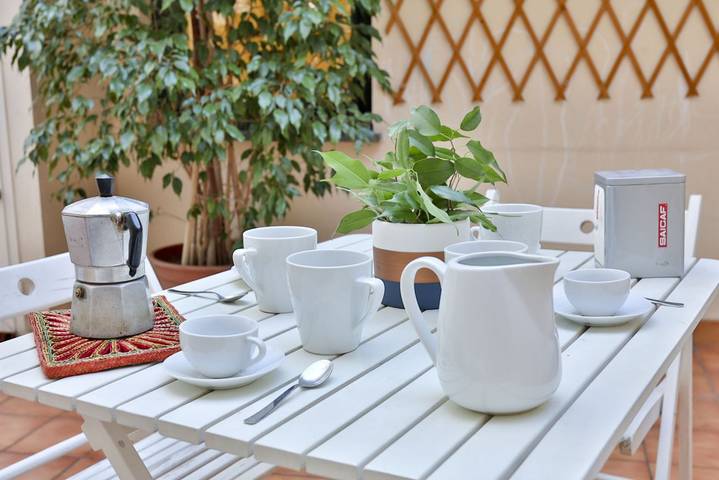 Appartamento intero, Lungomare Central Apartment with terrace in Spiaggia Santa Teresa, Salerno