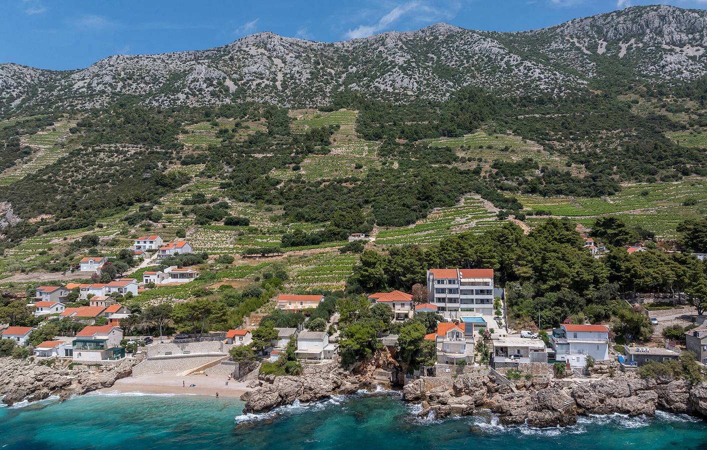 Ganze Ferienwohnung, Apartment am Meer mit Pool, Terrasse und nur wenige Schritte vom Strand entfernt in Potomje, Dubrovnik-Neretva