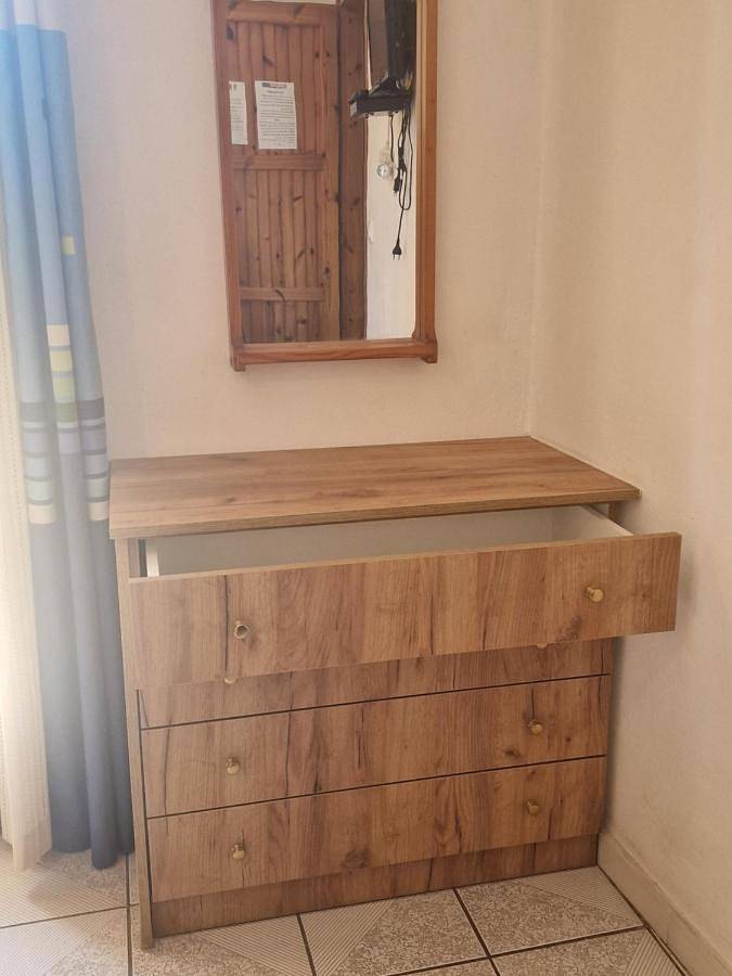 Gîte pour 2 personnes, avec vue ainsi que terrasse et jardin dans Acharavi - 3