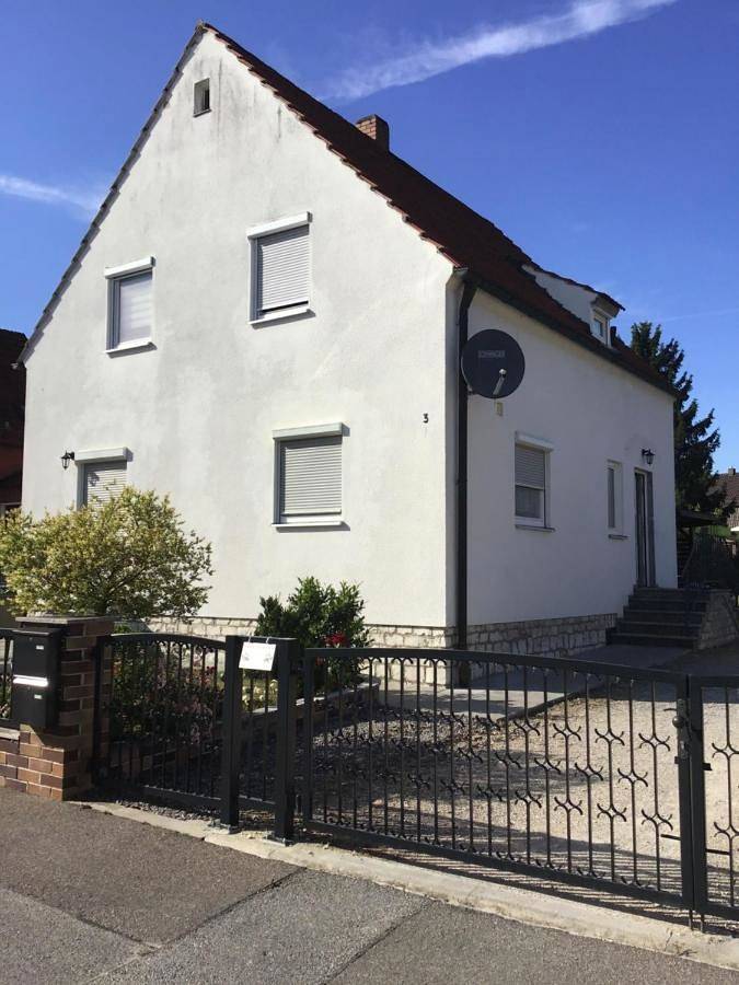 Ganze Wohnung, Ferienwohnung Elina in Maxhütte-Haidhof, Ostbayern
