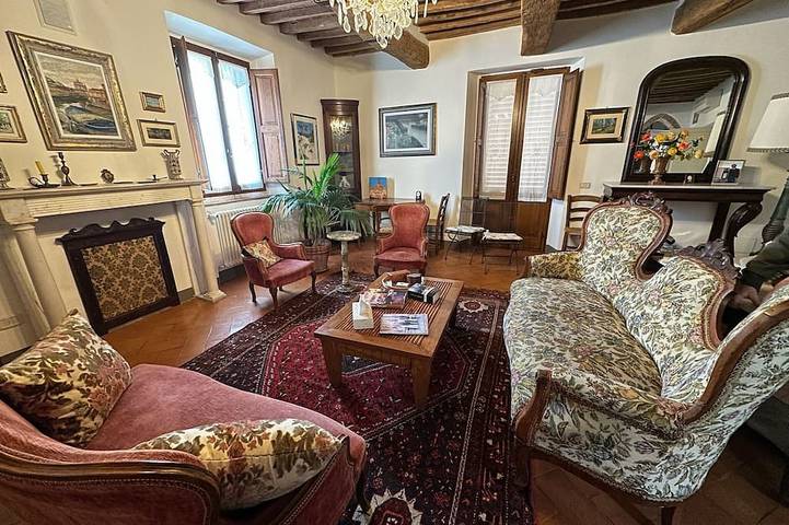 Appartement entier, Il Bell'Arco | Historic Tuscan Apartment for Wine Lovers, with a Sunset Terrace in Massa Marittima, Province de Grosseto