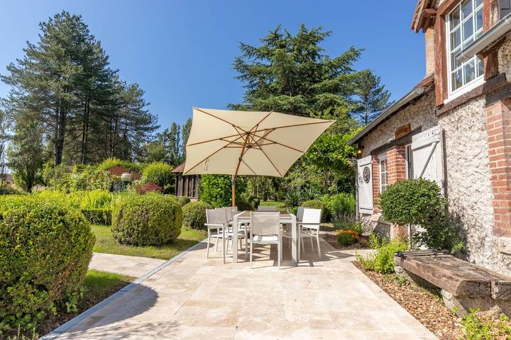 Gîte pour 9 personnes, avec jardin ainsi que piscine et terrasse à Cour-Cheverny - 3