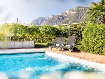 Ferienwohnung für 4 Personen, mit Pool und Garten in Überetsch-Unterland