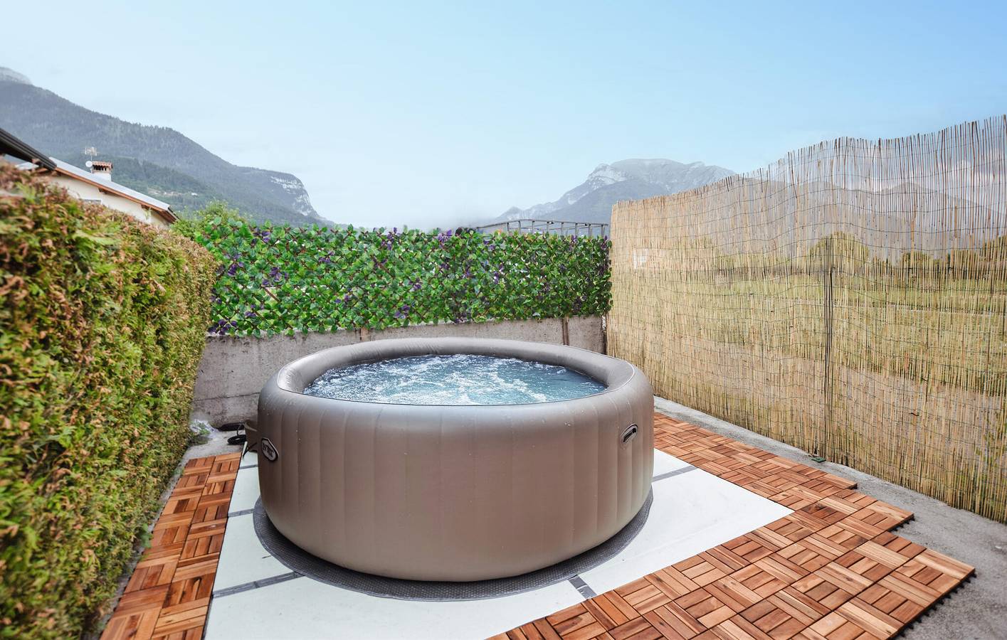 Ganze Ferienwohnung, Gemütlicher Rückzugsort in der Stadt mit WiFi, Terrasse und Parkplatz in Lamon in Lamon, Belluno Provinz