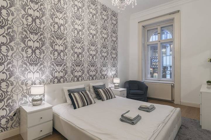 Ganze Wohnung, Superbe 2-Zimmer-Wohnung im Herzen des Kunst- und Ausgehviertel. in Budapest, Danube-Ipoly National Park