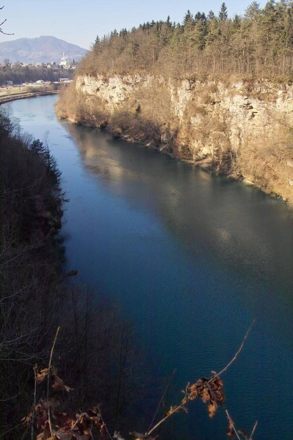 Apartamento entero, Kleines Haus am Rande des Waldes in Kranj, Carniola