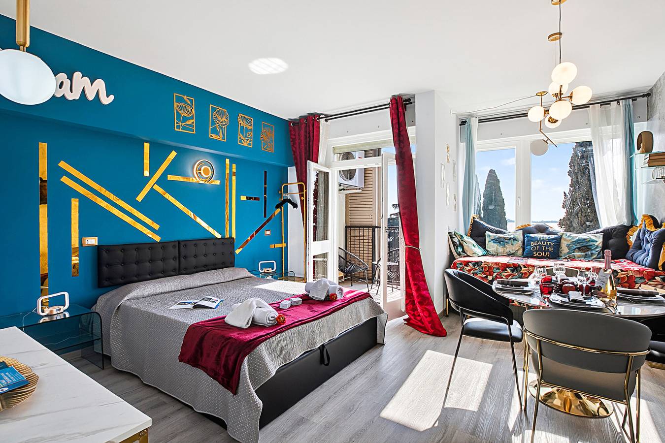 Ganze Wohnung, Luxury Apt 402 with Pool & Lake View in Gardone Riviera, Gardasee-Berge