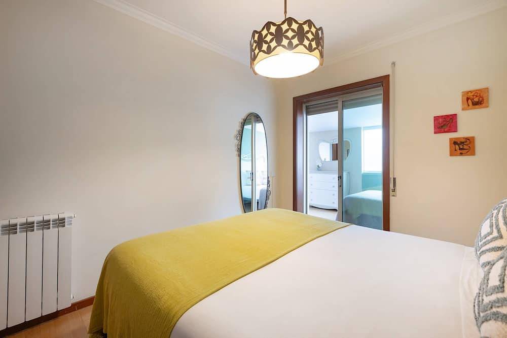 Apartamento entero, Espinho Retreat with Balcony in Espinho, Distrito de Aveiro