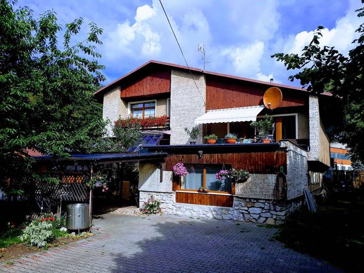 Ferienwohnung für 12 Personen, mit Garten und Sauna am Riesengebirge