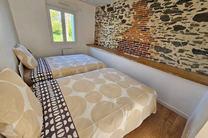 Location de vacances pour 10 personnes, avec jardin et jacuzzi à Chavagnes-en-Paillers - 2