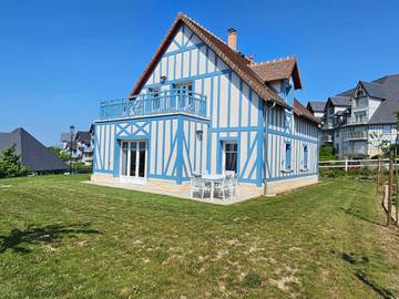 Villa pour 8 personnes, avec jardin ainsi que vue et terrasse à Deauville