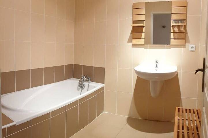 Location de vacances pour 6 personnes, avec piscine et jardin ainsi que sauna et jacuzzi à Saint-Frajou - 4