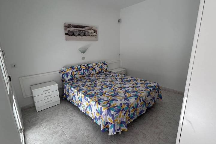 Entire apartment, Sunny House in Playa de LA BALLENA (Arona), South Tenerife
