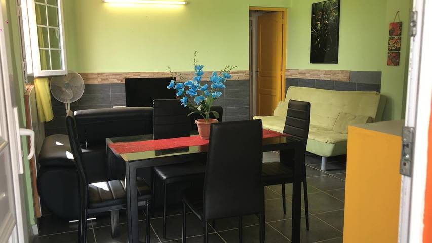 Gîte pour 2 personnes, avec terrasse et piscine à Sainte-Marie - 3