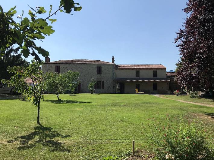 Gîte pour 4 personnes, avec jardin et terrasse à La Copechagnière