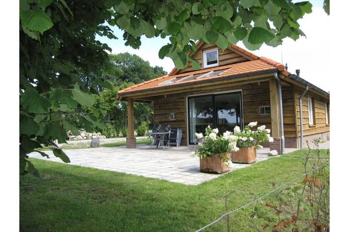 Vakantieappartement voor 6 personen, with terras and tuin as well as sauna, kindvriendelijk in Drenthe