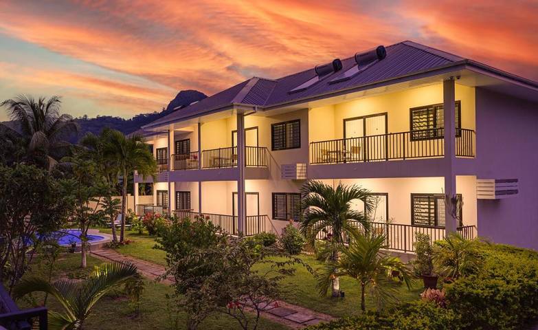 Vakantiewoning voor 2 personen, with tuin and zwembad as well as uitzicht in Seychellen
