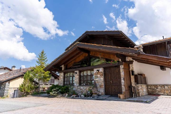 Hôtel pour 5 personnes, avec sauna ainsi que vue et jardin, animaux acceptés
