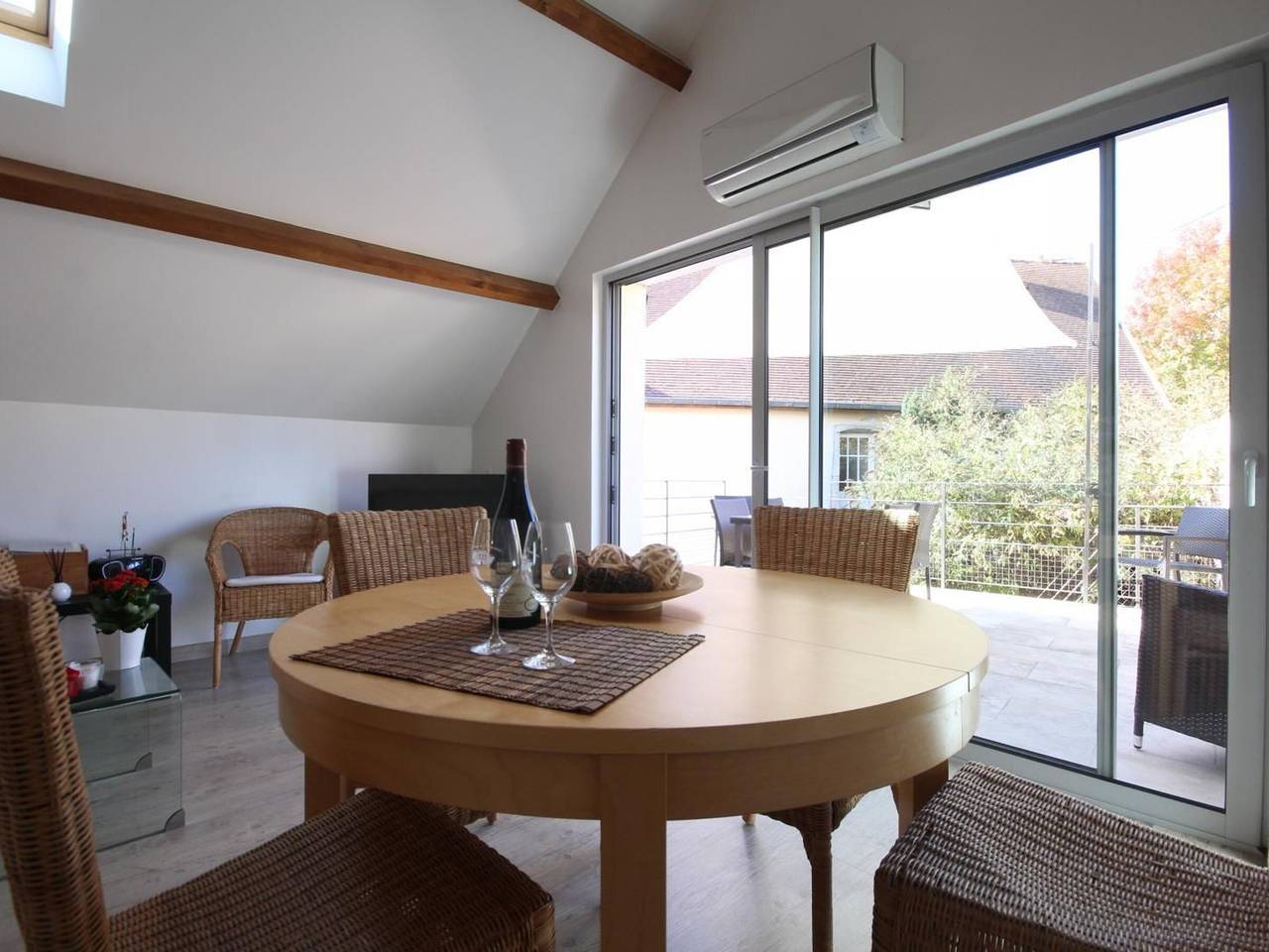 Renoviertes Haus in Burgund, 2 Schlafzimmer, Sauna, Parkplatz, Wlan in Premeaux-Prissey, Beaune und Umgebung