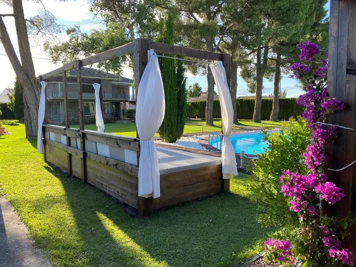 Villa with Private Pool in Zaragoza, Provincia de Zaragoza