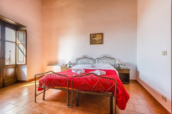 "Dello Acatapano" Room with Balcony in San Marco d'Alunzio, Monti Nebrodi