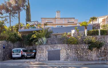 Ferienhaus für 12 Personen, mit Pool und Terrasse sowie Garten, kinderfreundlich in Lovran