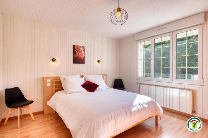 Location de vacances pour 8 personnes, avec jardin à Angerville-l'Orcher