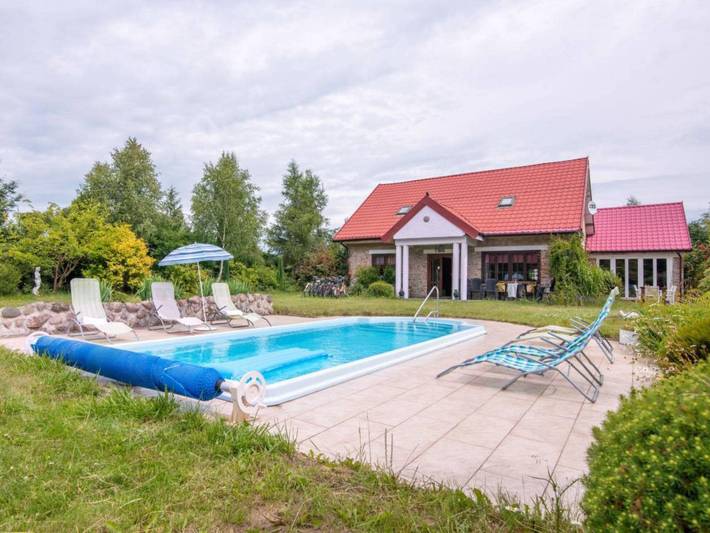Vacation house for 8 people, with terrace and yard as well as pool, kid friendly - 1