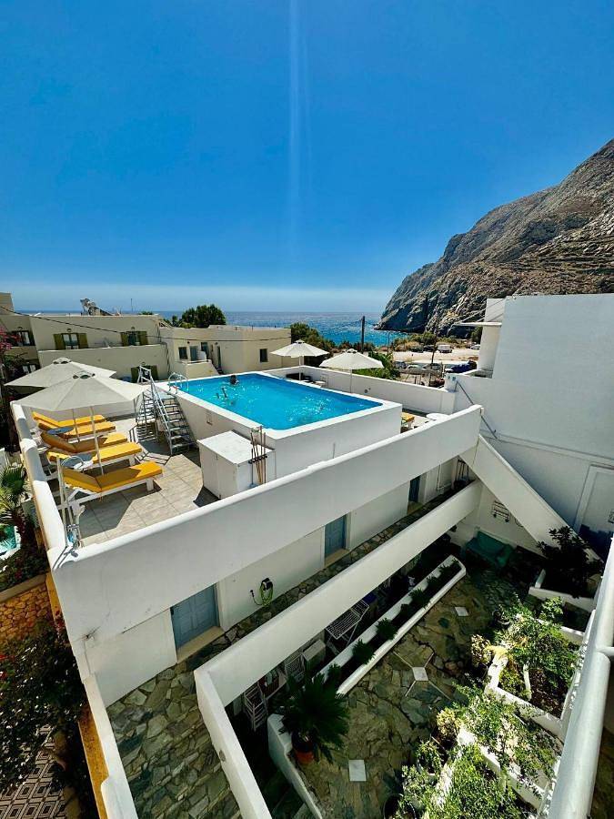 Appart’hôtel pour 3 personnes, avec Balcon et Terrasse ainsi que Jardin et Piscine