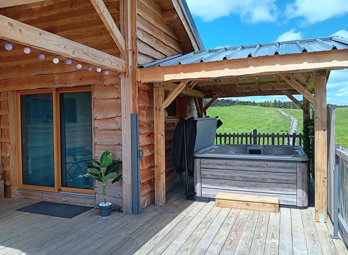 Gîte pour 4 personnes, avec terrasse ainsi que jardin et jacuzzi, animaux acceptés dans le Doubs - 4