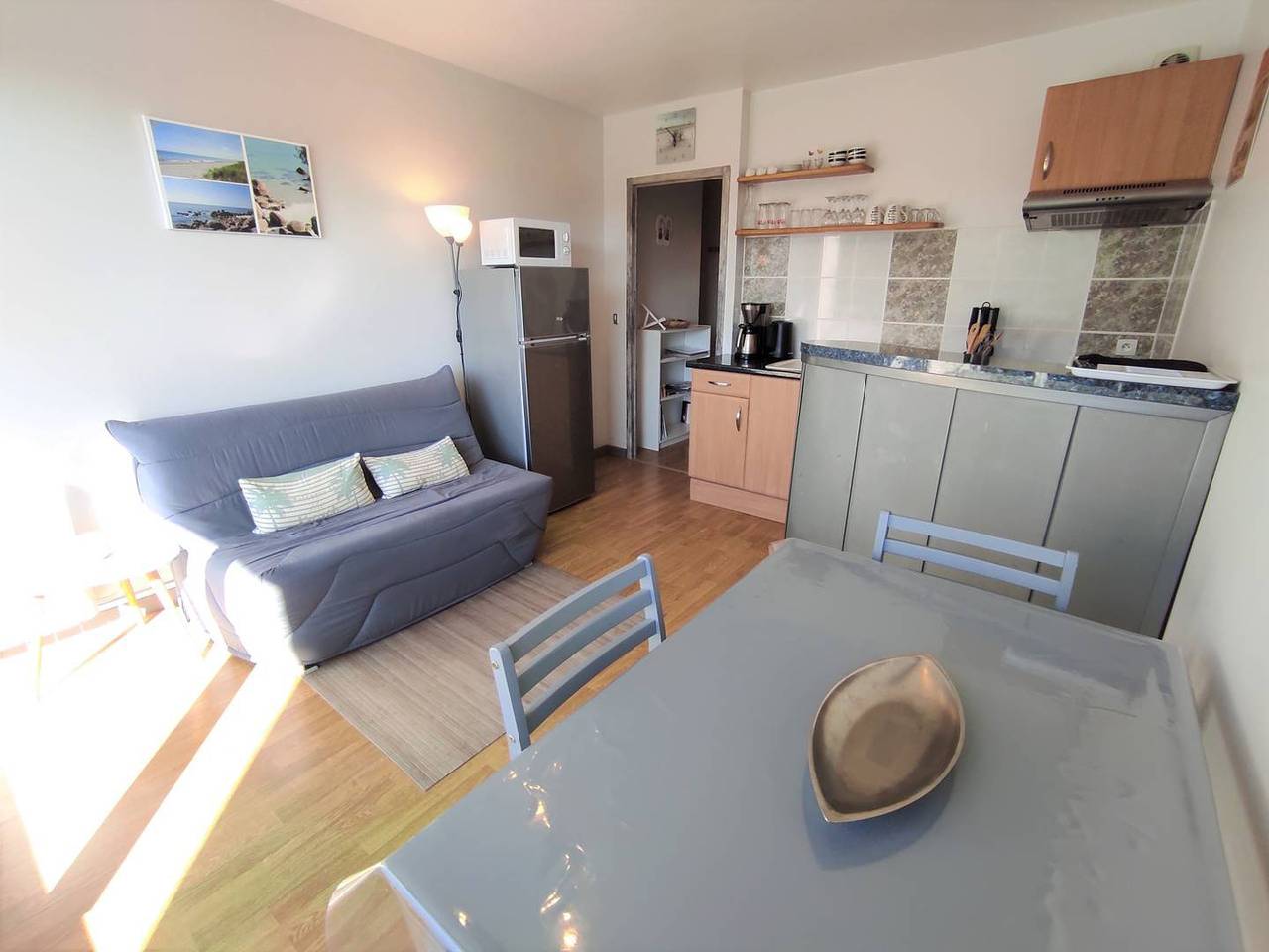 Apartamento vacacional entero, Fouesnant Beg Meil, the beach on foot from this lovely renovated apartment in Fouesnant, Côte de Cornouaille