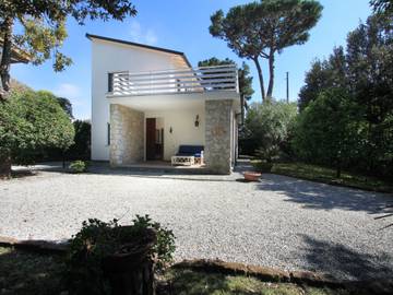 Ferienhaus für 10 Personen, mit Garten und Terrasse in Forte dei Marmi