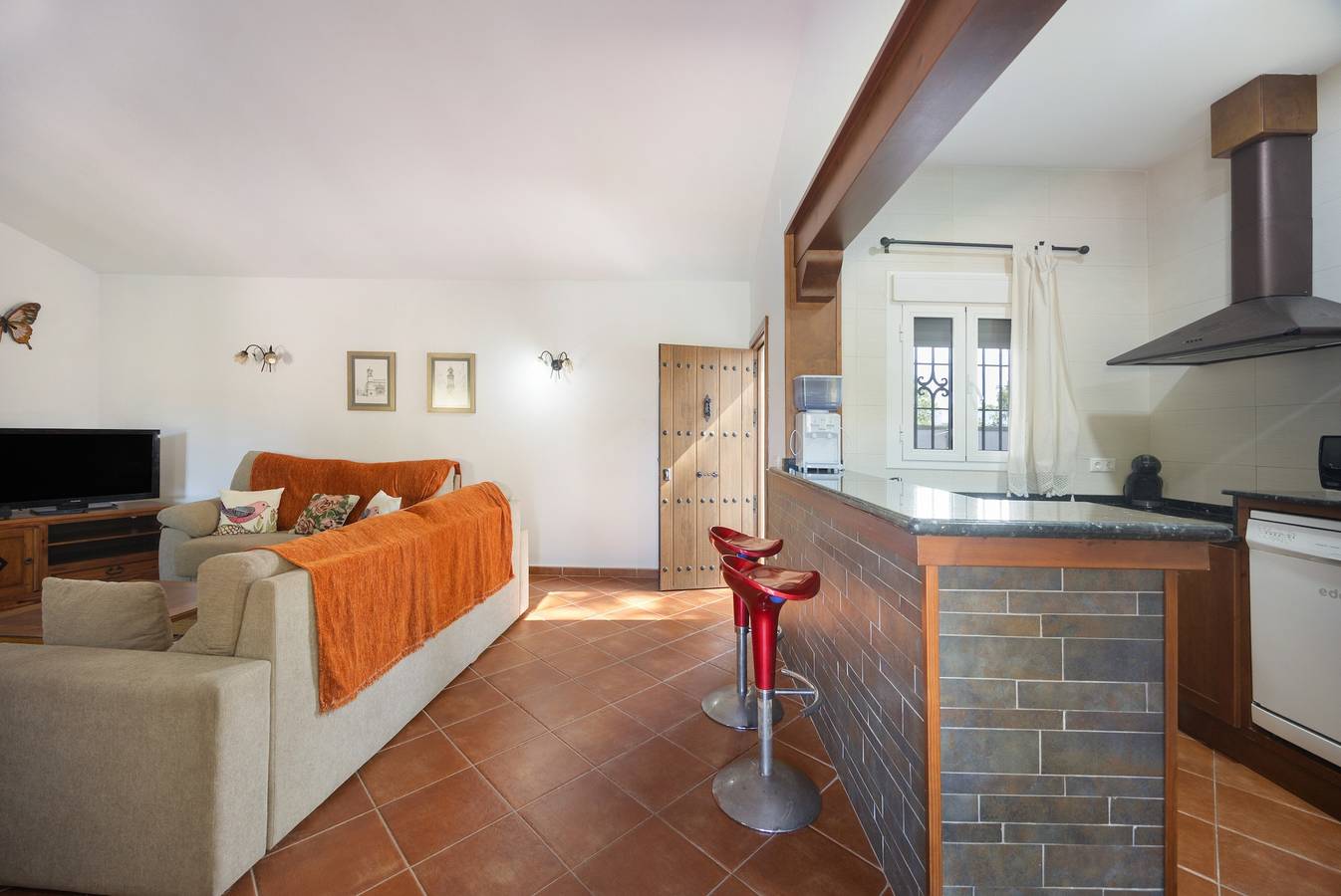 Casa Vacacional 'Chalet Juan' con Jardín Privado y Wi-Fi in Playa La Barrosa, Chiclana de la Frontera