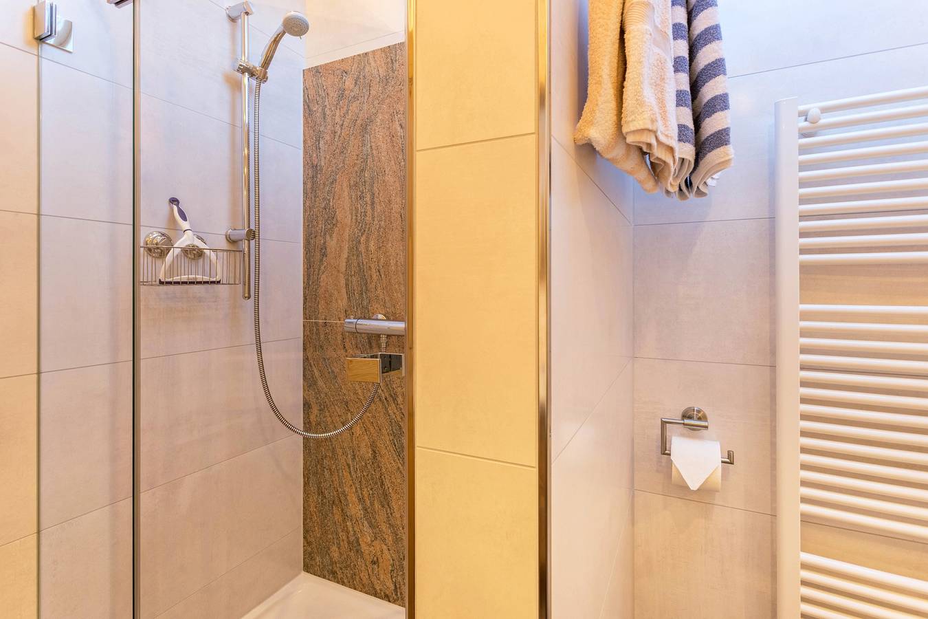Appartement 'Bergkristall' bij de skilift met uitzicht op de bergen, Wi-Fi & balkon, foto 14