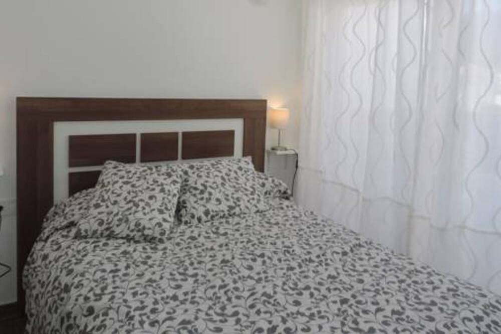 Alojamiento Rural En El Centro Urbano De Yunquera, Sierra De Las Nieves. in Yunquera, Sierra de las Nieves