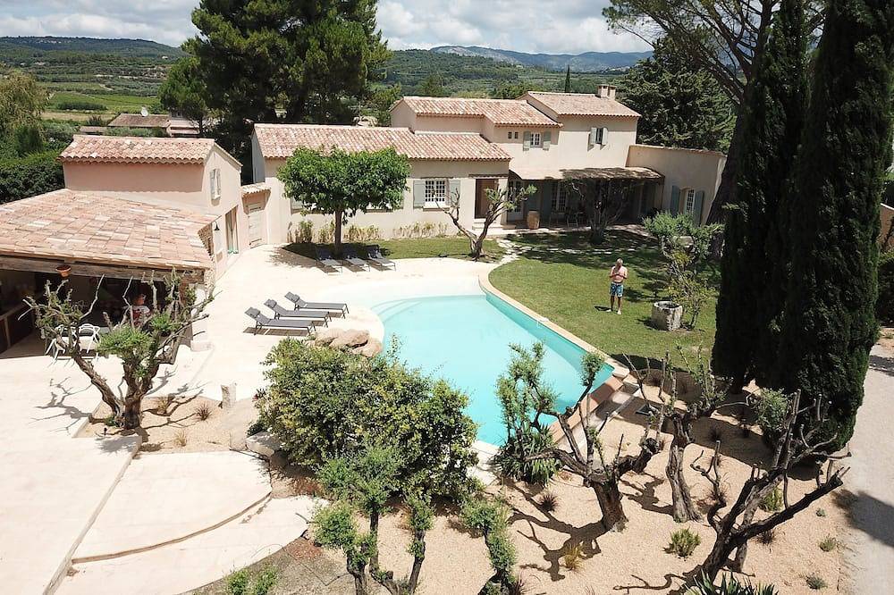 Fantastic private villa with heated saltwater pool in Provence in Modène, Parc naturel régional du Mont-Ventoux