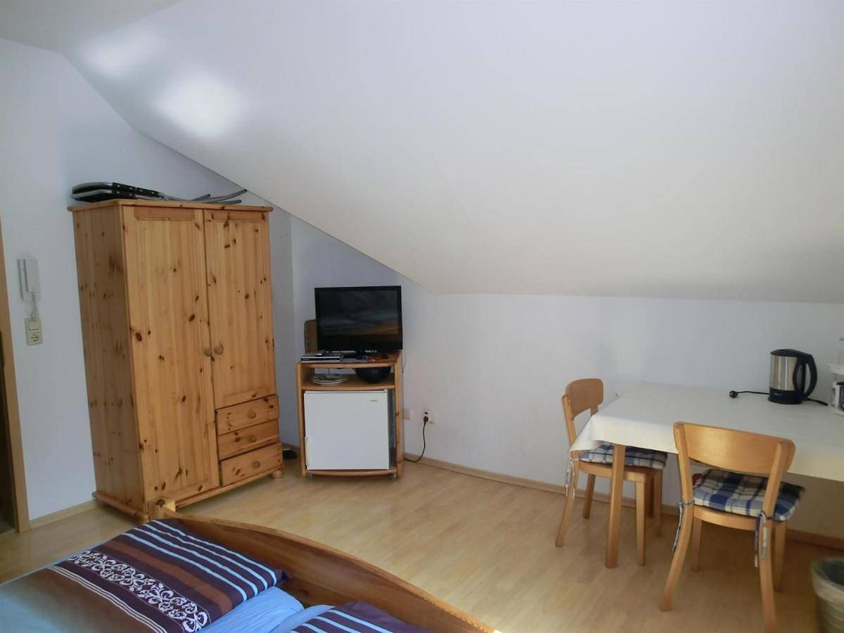 Geheel vakantieappartement, Double Room in Neuschwanstein, Füssen