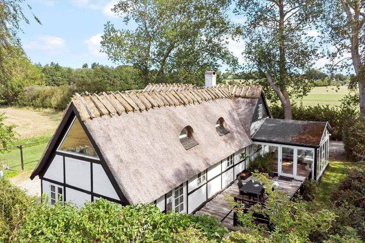 Ferienhaus für 6 Personen, mit Terrasse in Råbylille Strand