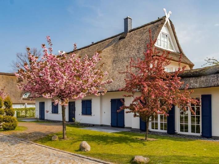 Ferienhaus für 6 Personen, mit Balkon und Sauna sowie Pool und Garten in Kalkhorst