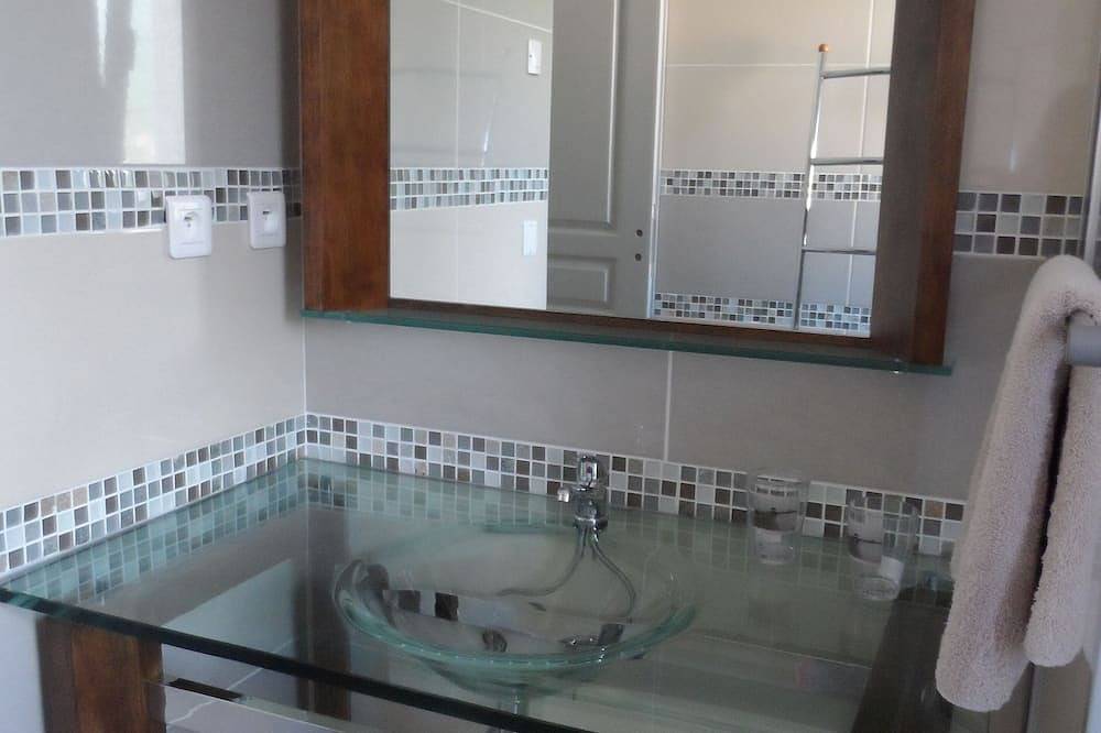 Ganze Wohnung, 1,5 km von Agosta Molini Strand und Privatparkplatz (sehr ruhig) in Albitreccia, Ajaccio und Umgebung