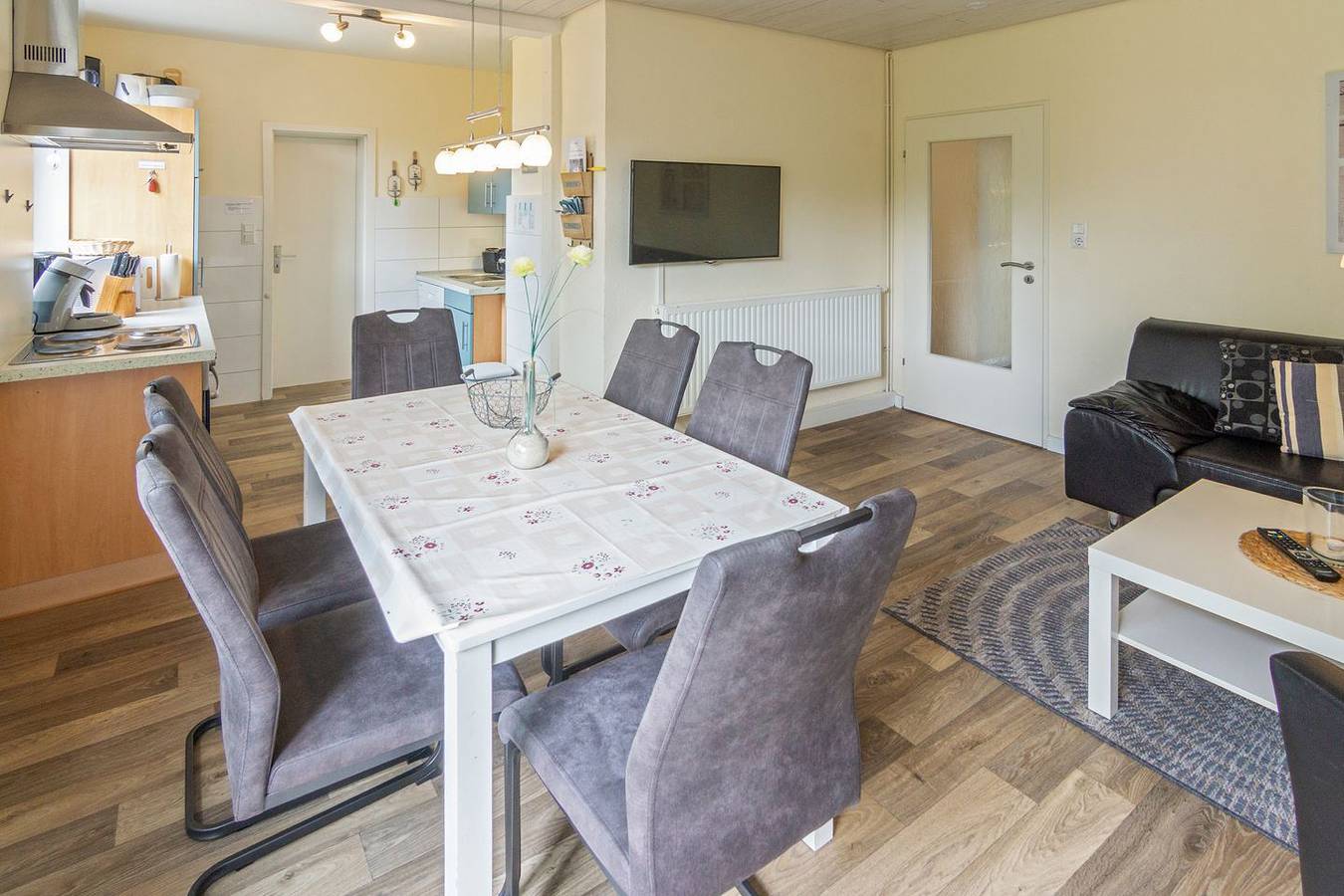 Nordseemuschel – Familienurlaub mit eingezäuntem Garten nahe Strand & Meer in Dornumersiel, Dornum
