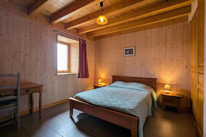 Gîte pour 9 personnes, avec Jardin à Riotord - 4