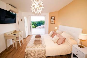 Villa pour 8 Personnes dans Castelnau-de-Montmiral, Massif central, Photo 2