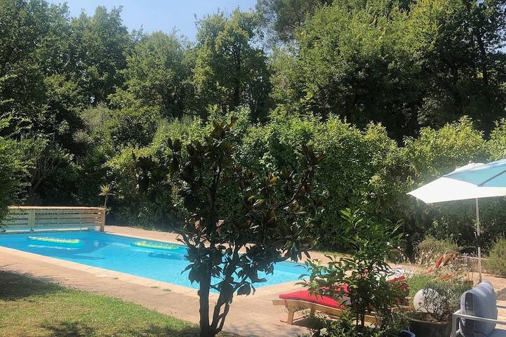 Maison de vacances pour 9 personnes, avec Terrasse et Jardin à Montauroux