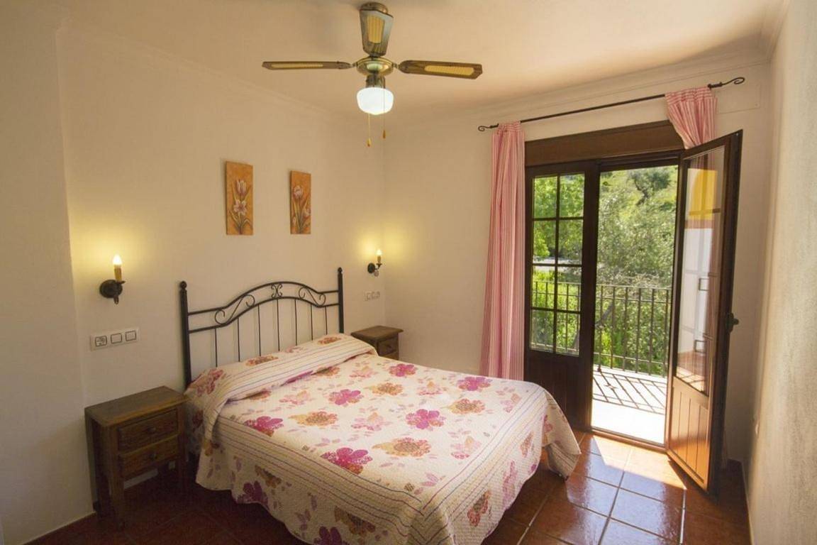Casas el Albarracín in El Bosque, Pueblos Blancos