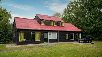 Ferienhaus für 12 Personen, mit Terrasse und Balkon/Terrasse in den Niederlande