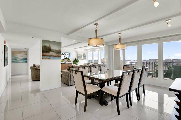 Casa de vacaciones para 8 personas, con terraza además de jacuzzi y piscina - 1